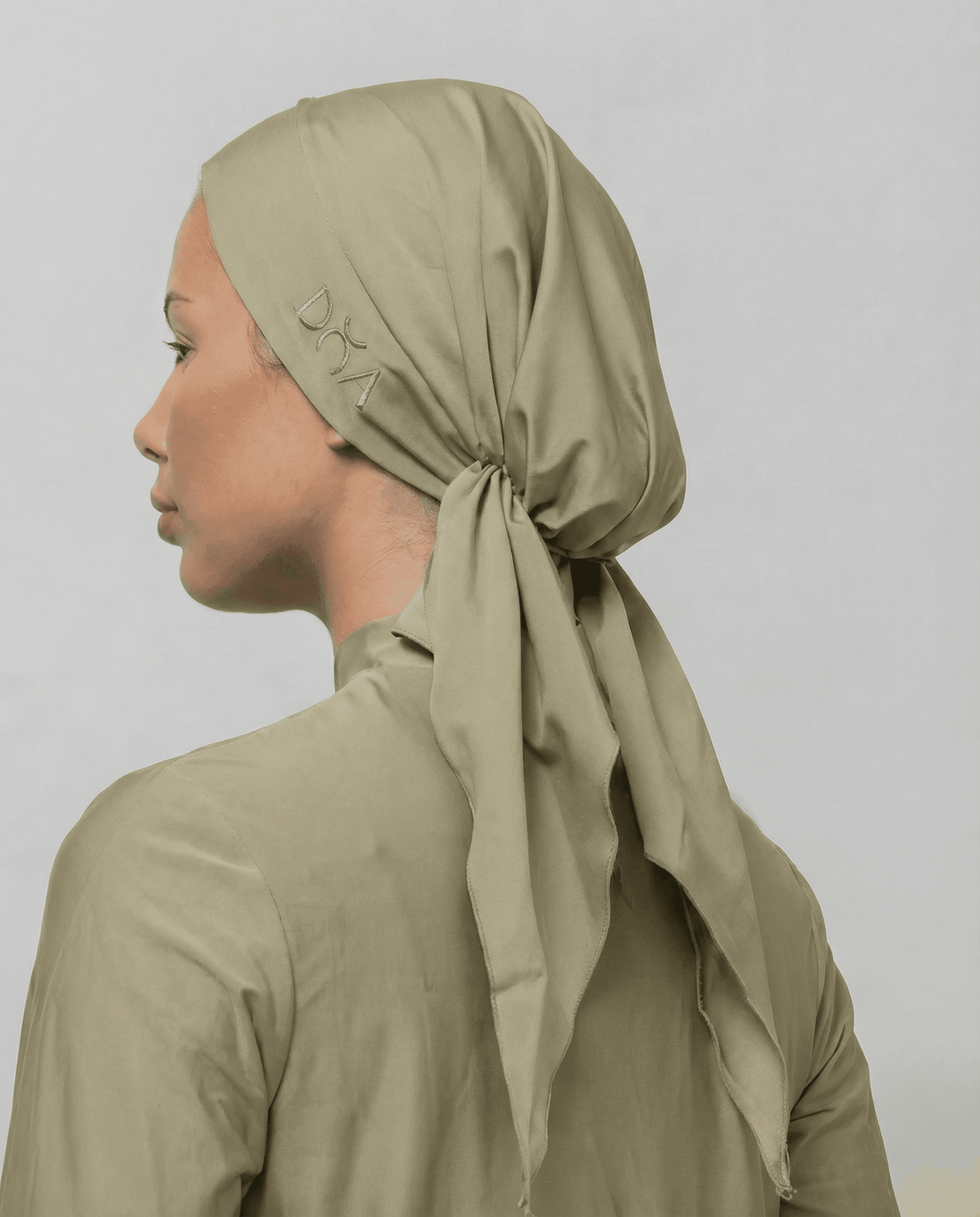 Tied up turban - Green image